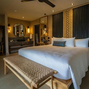 One-Bedroom Superior King Suite